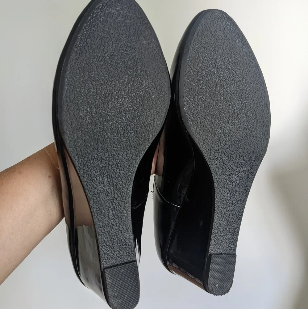CHRISTOPHER and Banks Black Patent Leather Wedge Shoes 6.5 Pumps